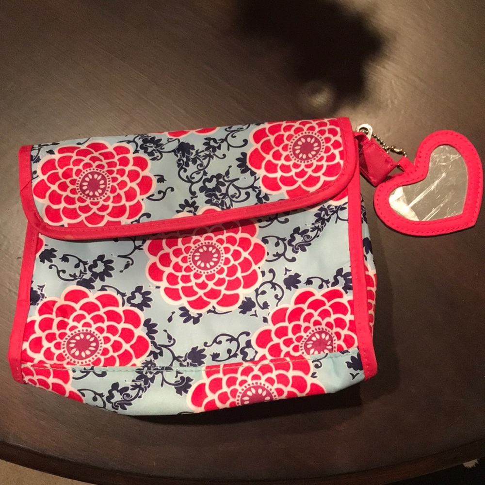 Cosmetic bag